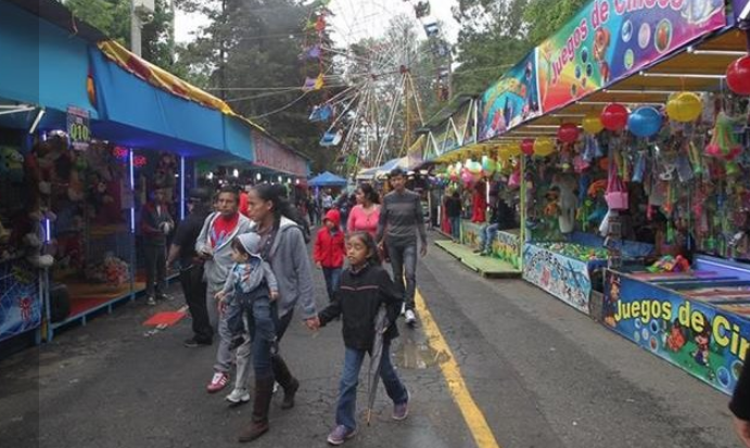 Al menos dos millones de personas se darán citas en la Feria de Jocotenango. (Foto Prensa Libre: Hemeroteca PL).