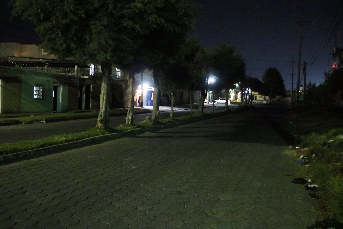 Los delincuentes aprovechan la noche para cometer sus fechorías. (Foto Prensa Libre: Hemeroteca PL)