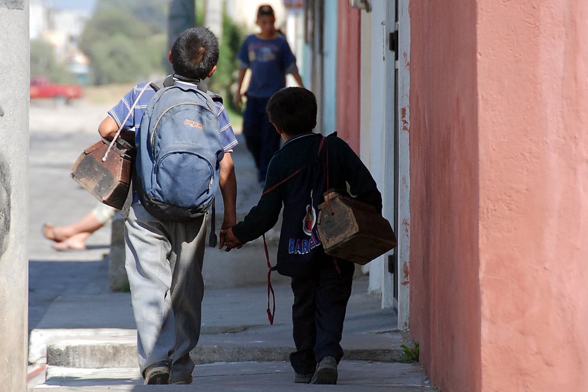 Cada día se integran más niños al trabajo informal en Quetzaltenango