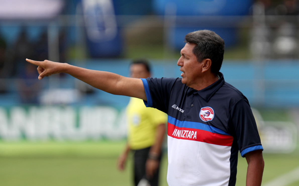 El entrenador guatemalteco Francisco Melgar espera que su equipo Iztapa, continúe con el buen momento que atraviesa. (Foto Prensa Libre: Carlos Vicente)