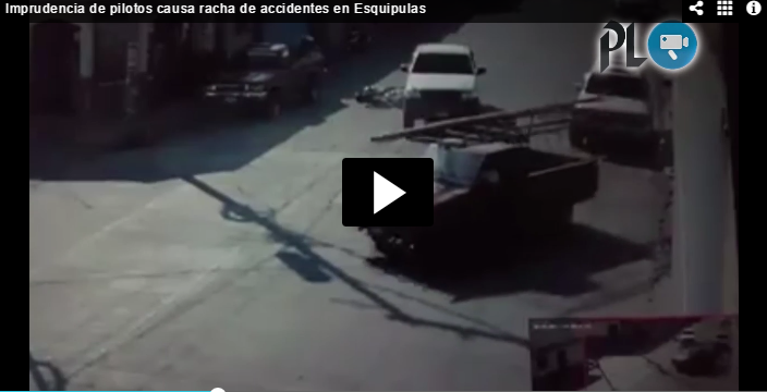 Imagen muestra uno de los accidentes en la ciudad de Esquipulas. (Foto Prensa Libre).