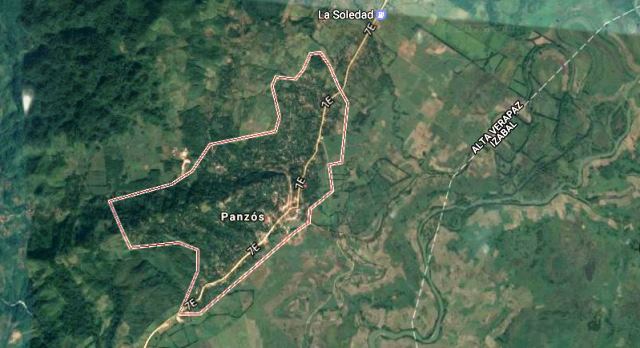 En el barrio El mau, Panzós, Alta Verapaz una turba intenta vapulear a dos menores señalados de intento de violación. (Foto Prensa Libre: Google)