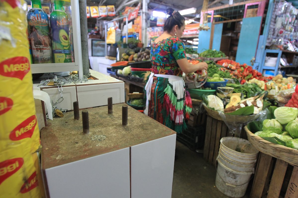 Los productos que más ponderaron hacia el alza fueron el tomate, güisquil y productos derivados de la tortilla. (Foto Prensa Libre: Esbín García)