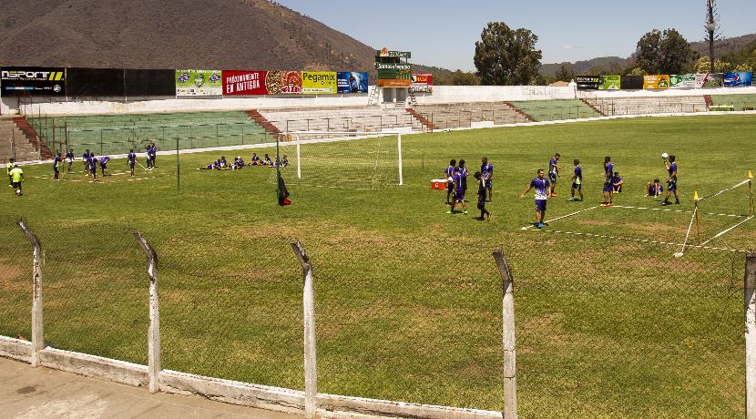 Los coloniales cerraron ayer su preparación, en el estadio Pensativo, para enfrentar hoy a Mictlán, que llega con la misma necesidad de sumar unidades en el Clausura 2017. (Foto Prensa Libre: Norvin Mendoza)