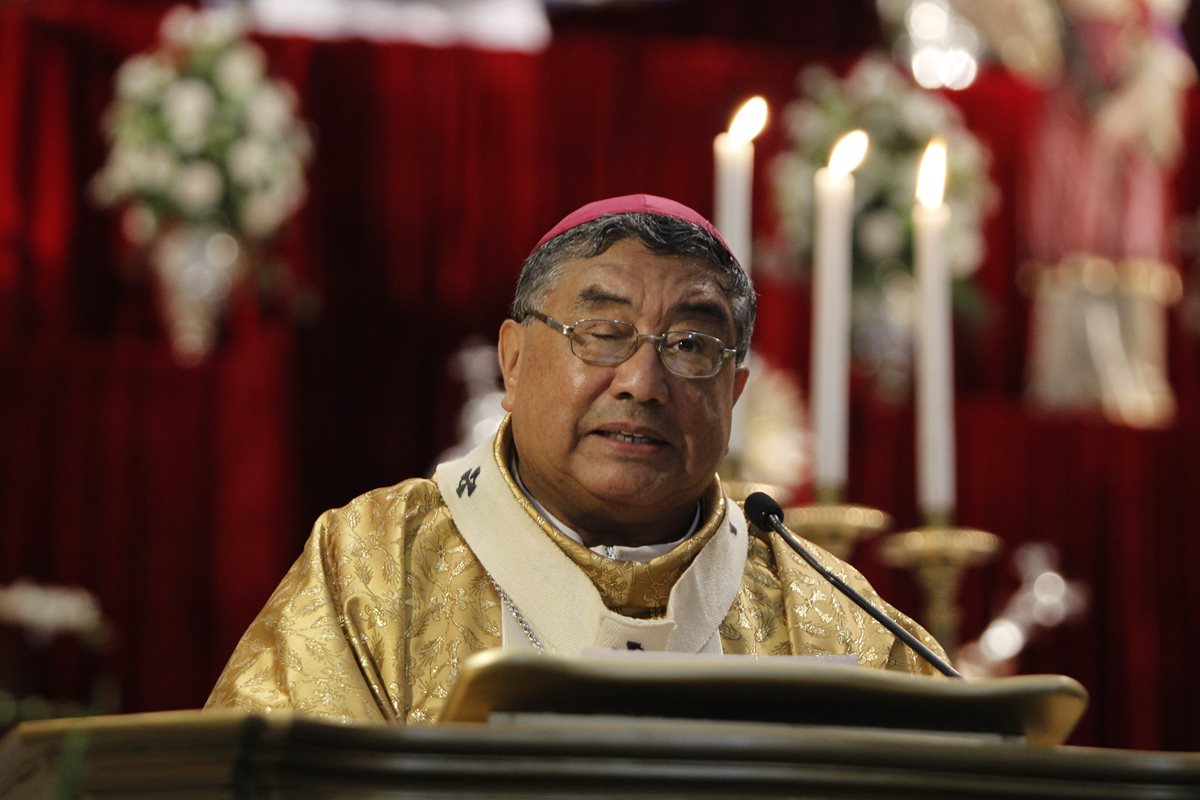 Arzobispo Óscar Vian apoya reforma tributaria