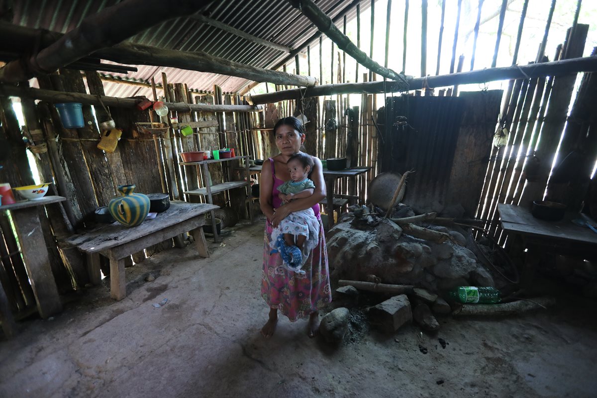 En Guatemala casi la mitad de la población sufre de desnutrición crónica, y el tema debe ser tomado en la agenda de país. (Foto Prensa Libre: Hemeroteca PL)
