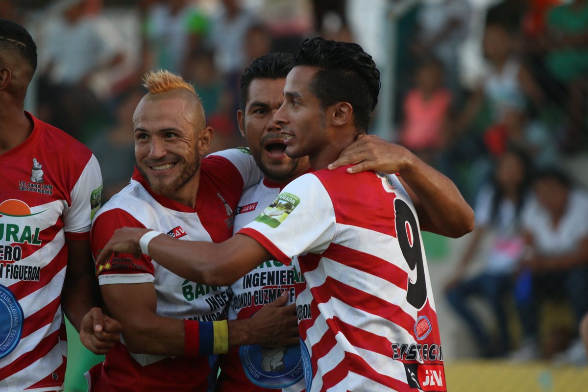 Santa Lucía Cotzumalguapa consiguió un buen resultado en la ida de la final del Apertura 2018 de la Primera División contra Sansare, 2-3. (Foto Prensa Libre: Eduardo Sam)