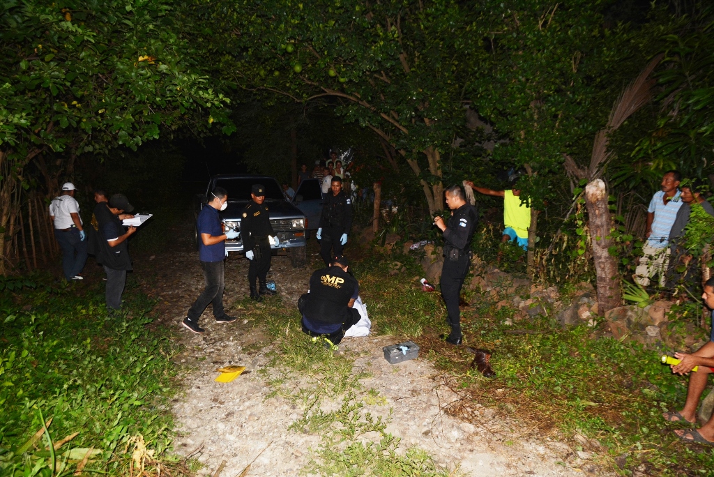 Lugar donde se registró el crimen, en Santa Rosa. (Foto Prensa Libre: Oswaldo Cardona).