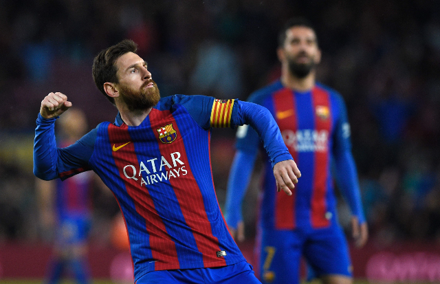 El astro argentino Lionel Messi contribuyó con un doblete al triunfo del FC Barcelona. (Foto Prensa Libre: AFP)