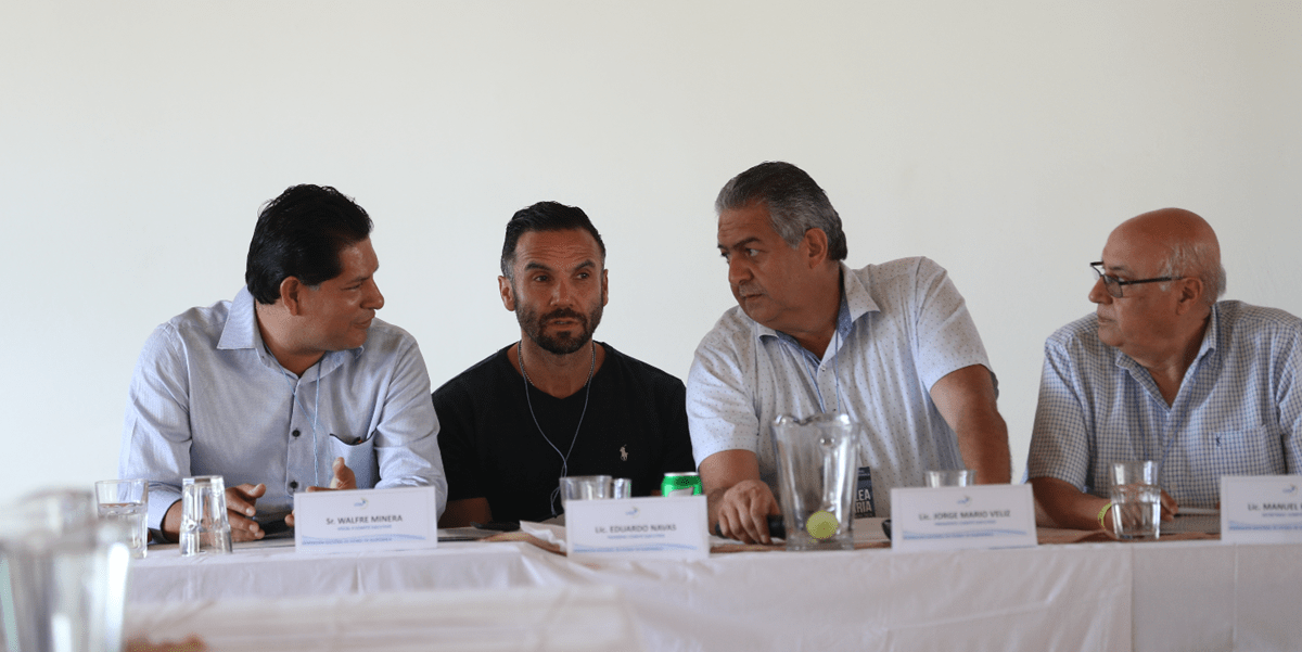 El Comité Ejecutivo de la Fedefut tiene en sus manos la suspensión del futbol guatemalteco. (Foto Prensa Libre: Hemeroteca PL)