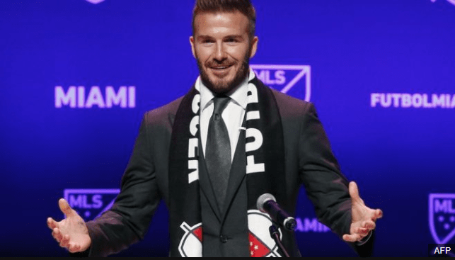 David Beckham jugó durante 20 años y llegó a ser capitán de la selección de Inglaterra. (Foto Prensa Libre: BBC Mundo)