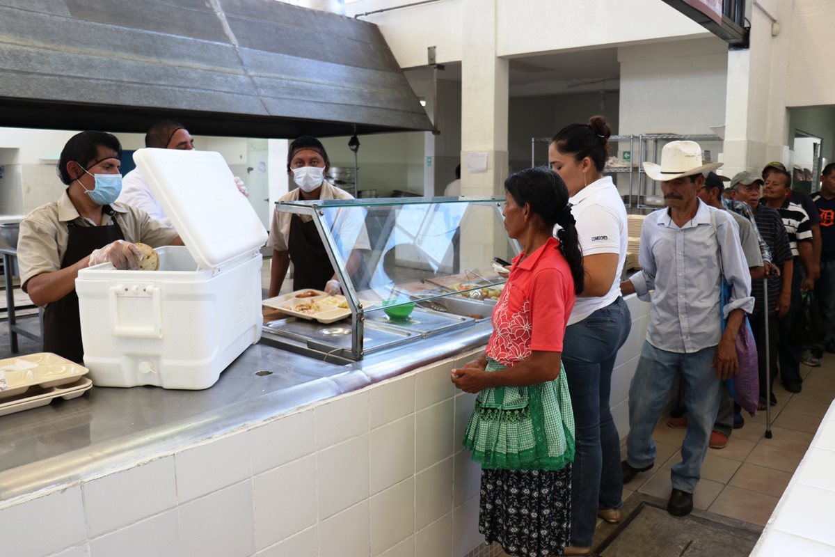 El comedor social de Chiquimula fue reinaugurado por el vicepresidente Jafeth Cabrera. (Foto Prensa Libre: Mario Morales)