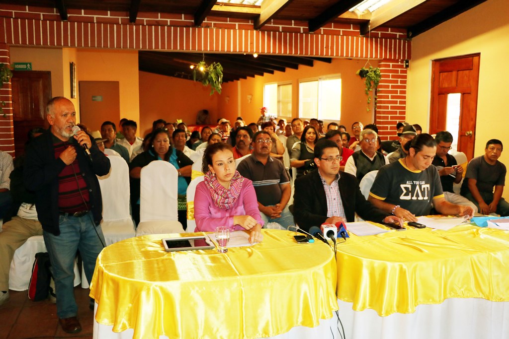 Instancia Multisectorial Ciudadana brindan conferencia de prensa para mostrar su descontento contra autoridades de Quetzaltenango. (Foto Prensa Libre: Carlos Ventura).