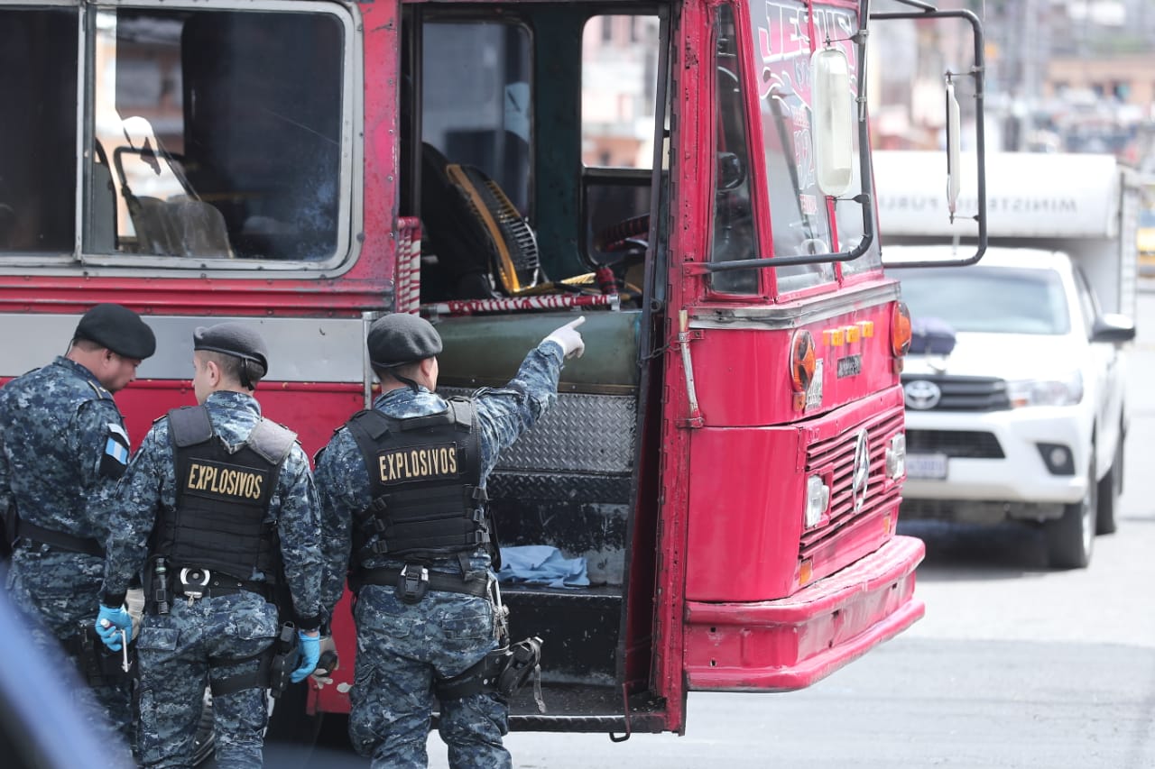 La explosión contra un autobús en la colonia Quinta Samayoa causó heridas a siete personas, incluida la atacante. (Foto Prensa Libre: Hemeroteca PL)