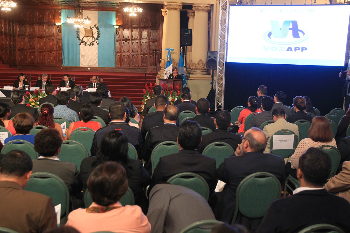 La violencia alrededor de las escuelas ocasiona temor en niños y adolescentes que prefieren alejarse de las aulas. (Foto Prensa Libre: Hemeroteca PL)