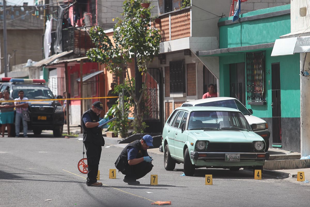 El reporte policial señala que se cometieron 129 homicidios en los primeros nueve meses del año. (Foto Prensa Libre: Hemeroteca PL)