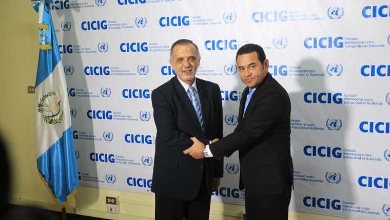 Al principio de su mandato, Jimmy Morales (derecha) expresó su apoyo y respaldo a la Cicig. (Foto: Hemeroteca PL)