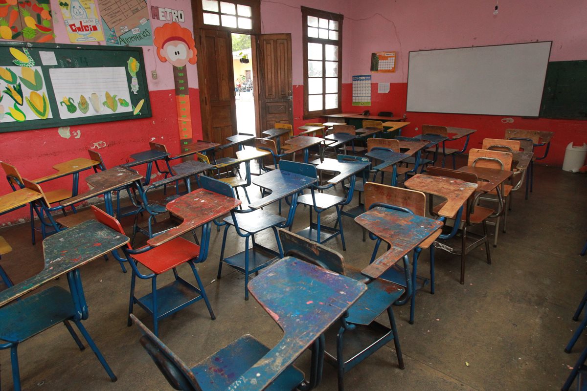 Miles de estudiantes, particularmente en la provincia, no recibieron los 180 días de clases debido a que maestros participaron en actividades sindicales. (Foto Prensa Libre: Estuardo Paredes)