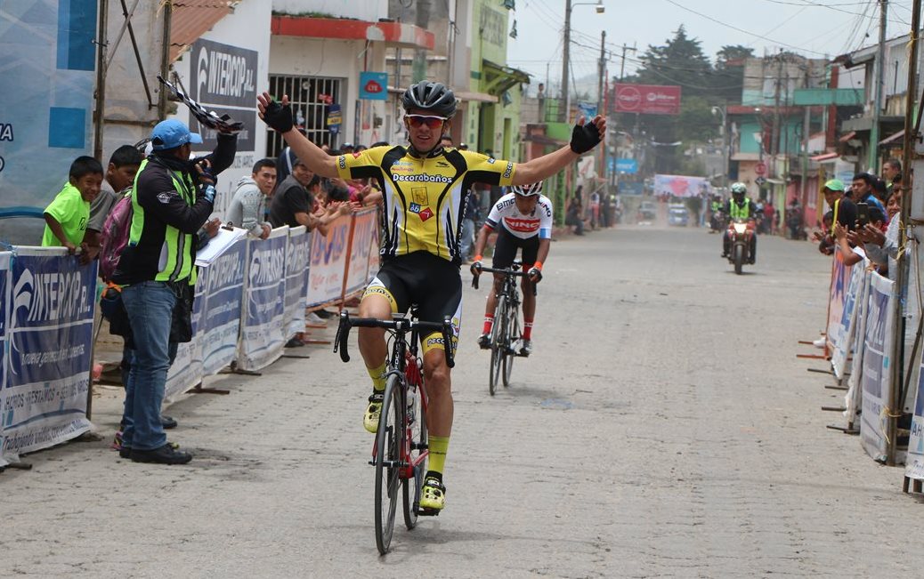 Dorian Monterroso se impuso en dos de las tres etapas que tuvo el quinto tour nacional. (Foto Prensa Libre: Cortesía)