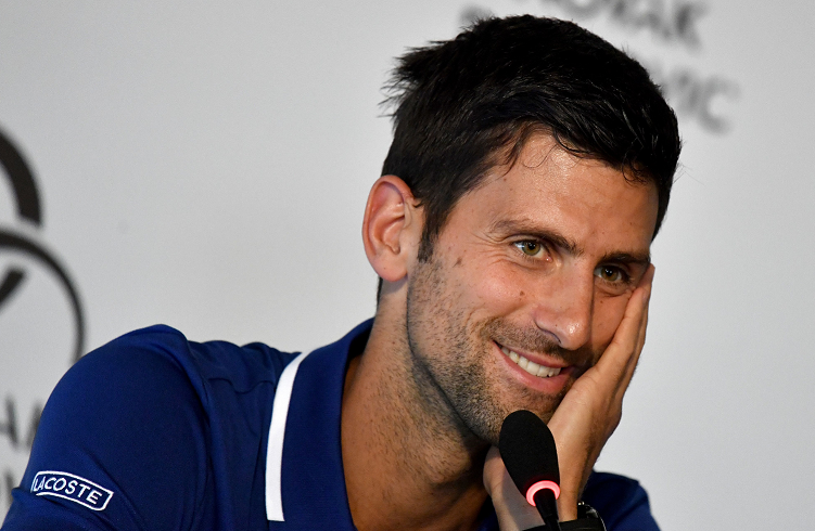 El tenista serbio Novak Djokovic no ha logrado recuperarse de la lesión en el codo. (Foto Prensa Libre: AFP)