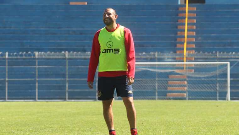 El defensa guatemalteco Hamilton López se encuentra recuperado de una lesión de aductores y está listo para volver a jugar. (Foto Prensa Libre: Jorge Ovalle).