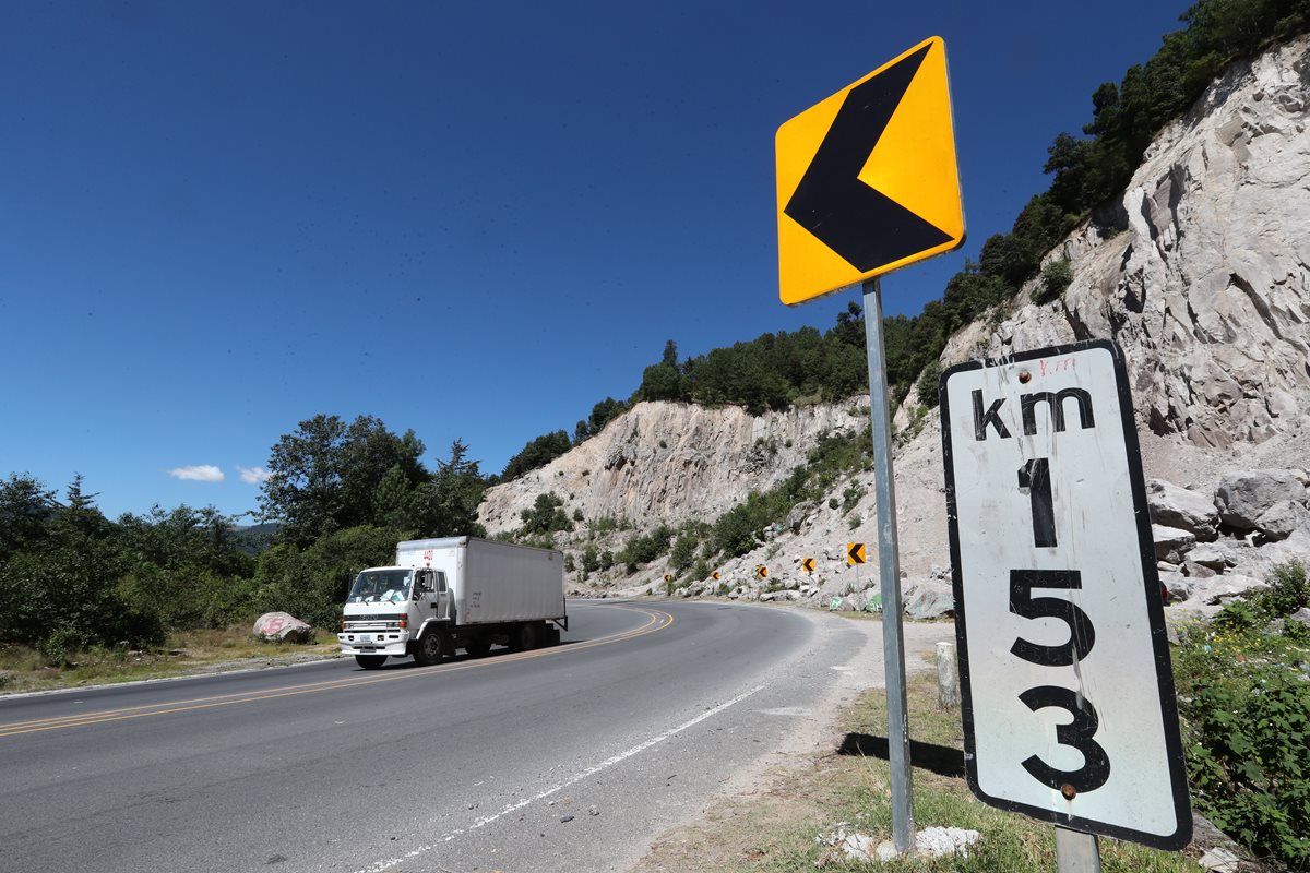 El kilómetro 153 de la ruta interamericana, Nahualá, Sololá, es escenario de múltiples accidentes. (Foto Prensa Libre: César Pérez Marroquín)