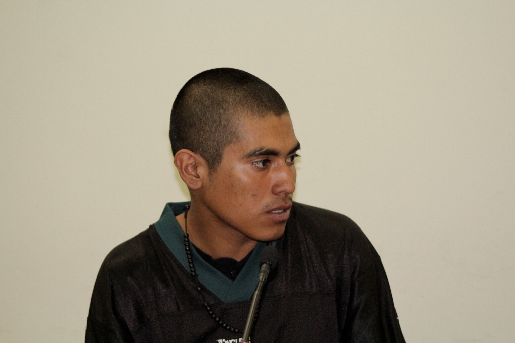 Patricio Adolfo Maldonado, señalado de un crimen, escucha la decisión, en Quetzaltenango. (Foto Prensa Libre: María José Longo).
