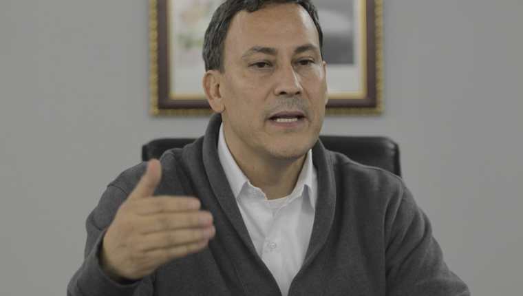 Allan Marroquín es requerido por el Ministerio Público por la firma del usufructo de Puerto Quetzal. (Foto Prensa Libre: Hemeroteca PL)
