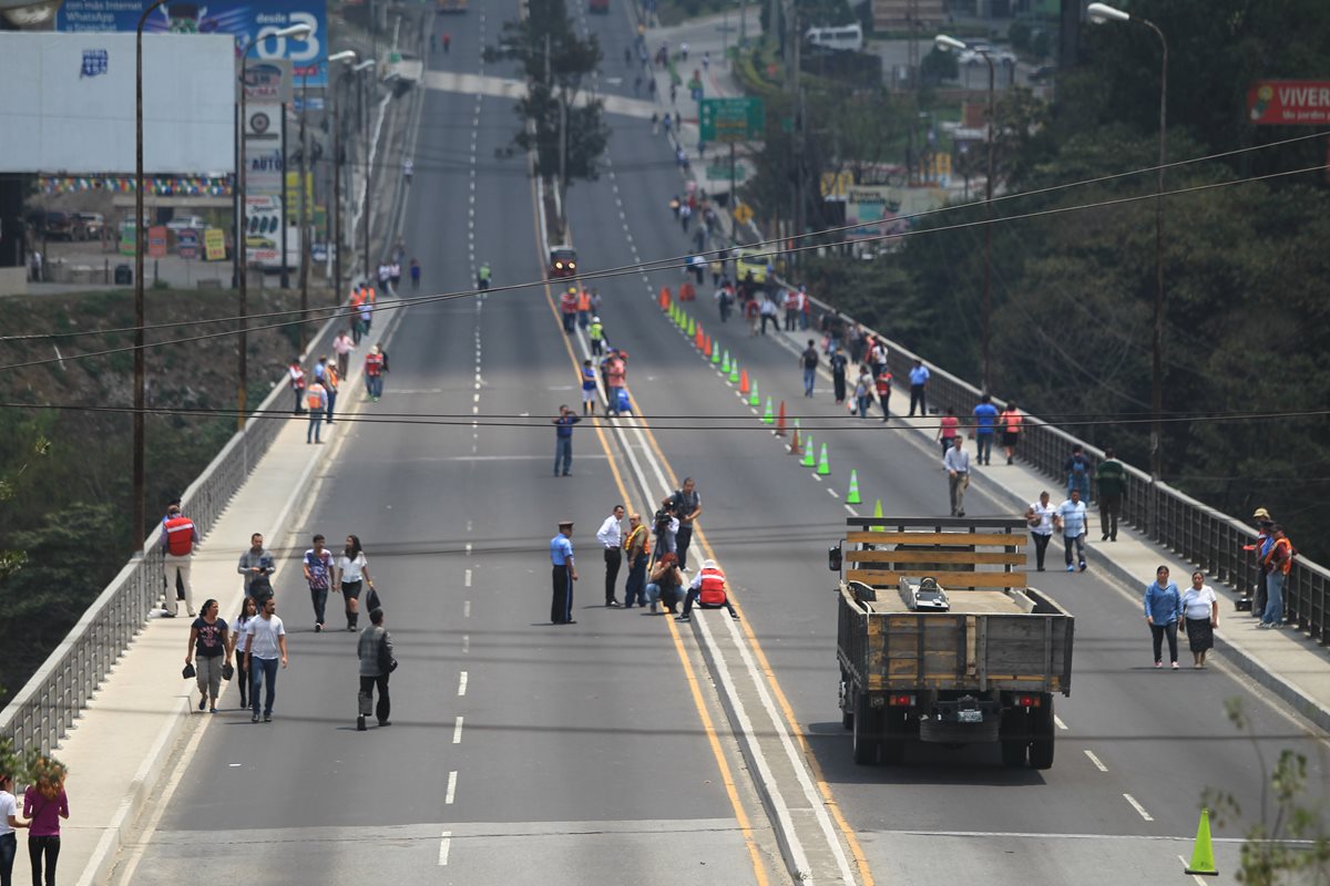 El puente Belice será cerrado al tránsito vehicular durante los sábados de noviembre. (Foto Prensa Libre: Hemeroteca PL)