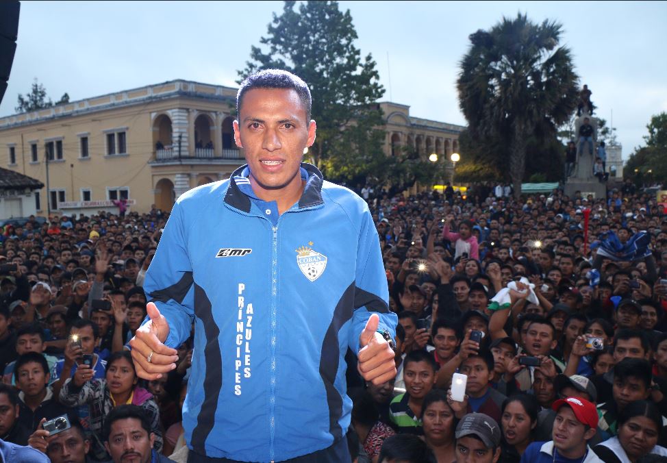 Gerson Tinoco con sus goles fue clave para el ascenso de Cobán Imperial a la Liga Nacional. (Foto Prensa Libre: Hemeroteca PL)
