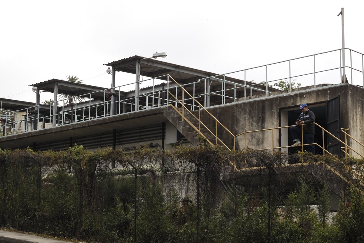 La planta de tratamiento de agua El Cambray distribuye a sectores de las zonas 14 y 15. (Foto Prensa Libre: Hemeroteca PL)