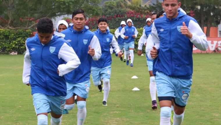 Los jugadores de la Selección Nacional Sub 20 se han entrenado pensando en tener una opción en Managua. (Foto Prensa Libre: Fedefut).