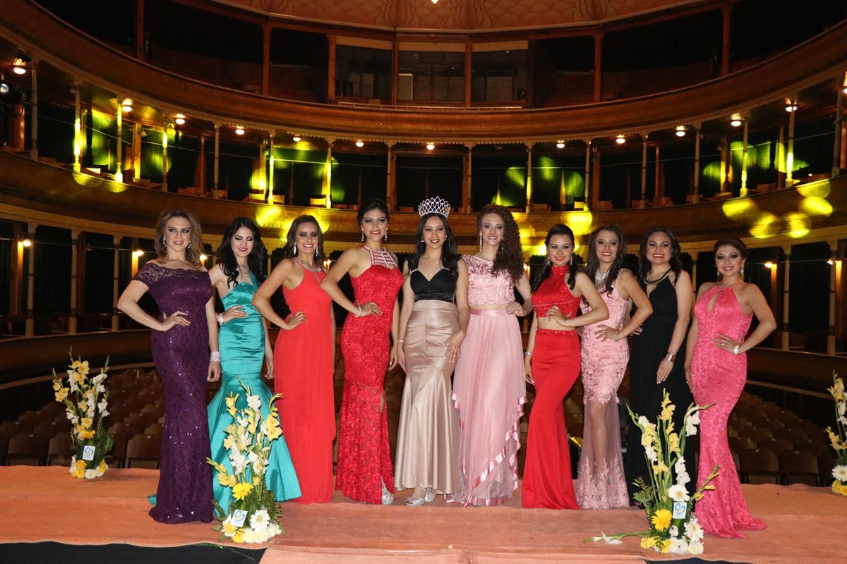 Las candidatas a Señorita Quetzaltenango fueron presentadas el lunes último. (Foto Prensa Libre: María José Longo)