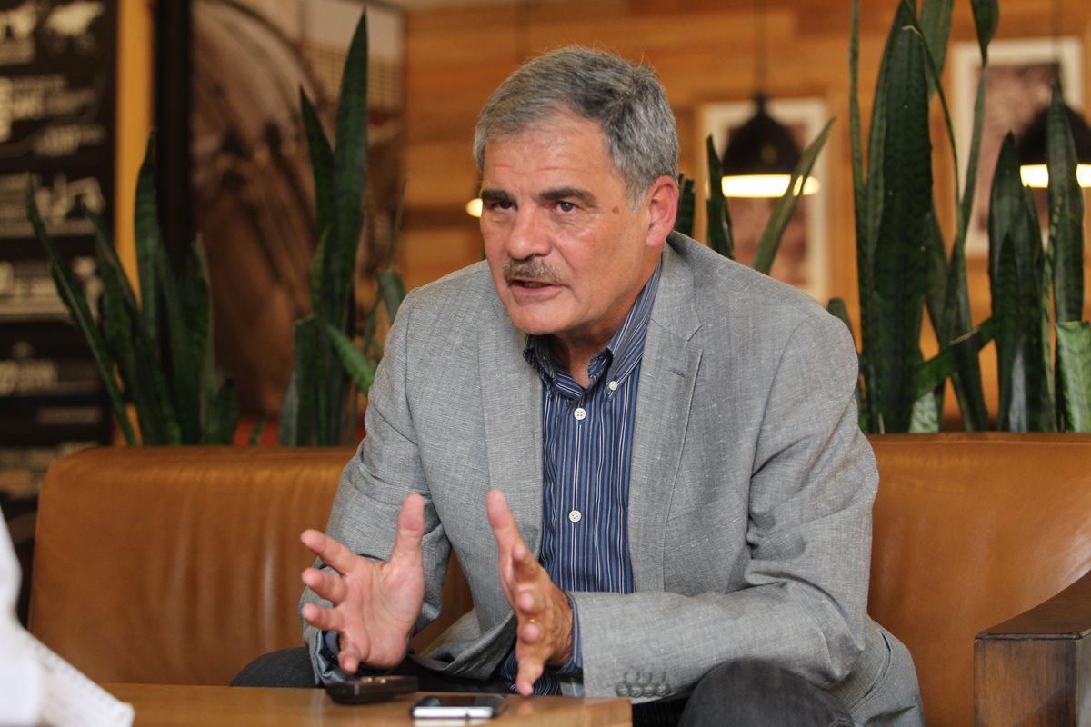Juan Alberto Fuentes Knight, economista y ex ministro de Finanzas. (Foto Prensa Libre: Érick Ávila)