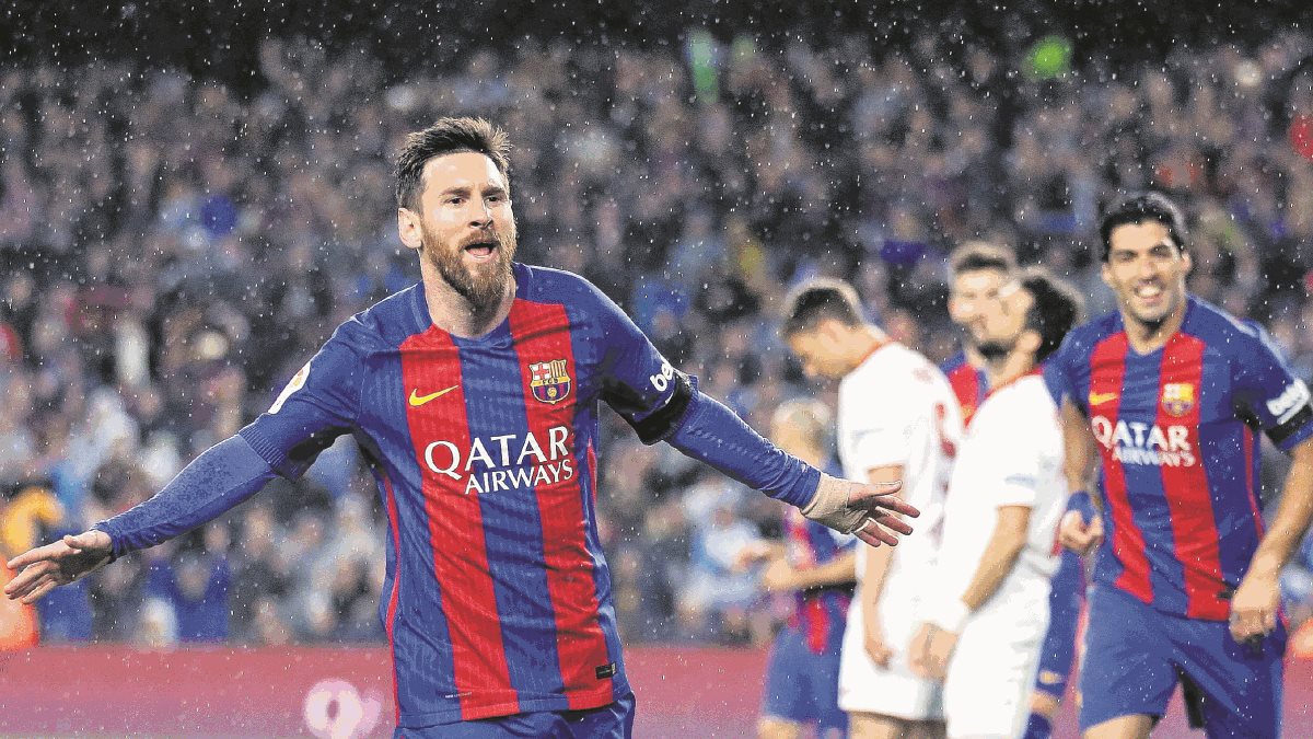 Lionel Messi y Luis Suárez comandan la delantera del FC Barcelona luego de la salida de Neymar. (Foto Prensa Libre: AP)