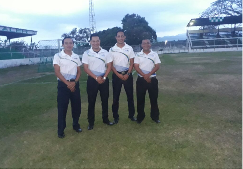 Directivos agreden y amenazan de muerte a árbitros en el estadio Armando Barillas de Escuintla