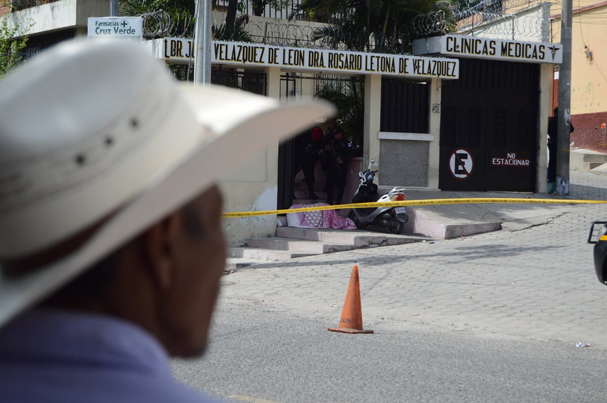 El ataque armado se registró en el Barrio Cementerio Nuevo, Zacapa. (Foto Prensa Libre: Víctor Gómez)