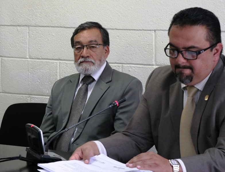 El alcalde quetzalteco Luis Grijalva acudió al Centro Regional de Justicia para declarar en su antejuicio. (Foto Prensa Libre: María José Longo)