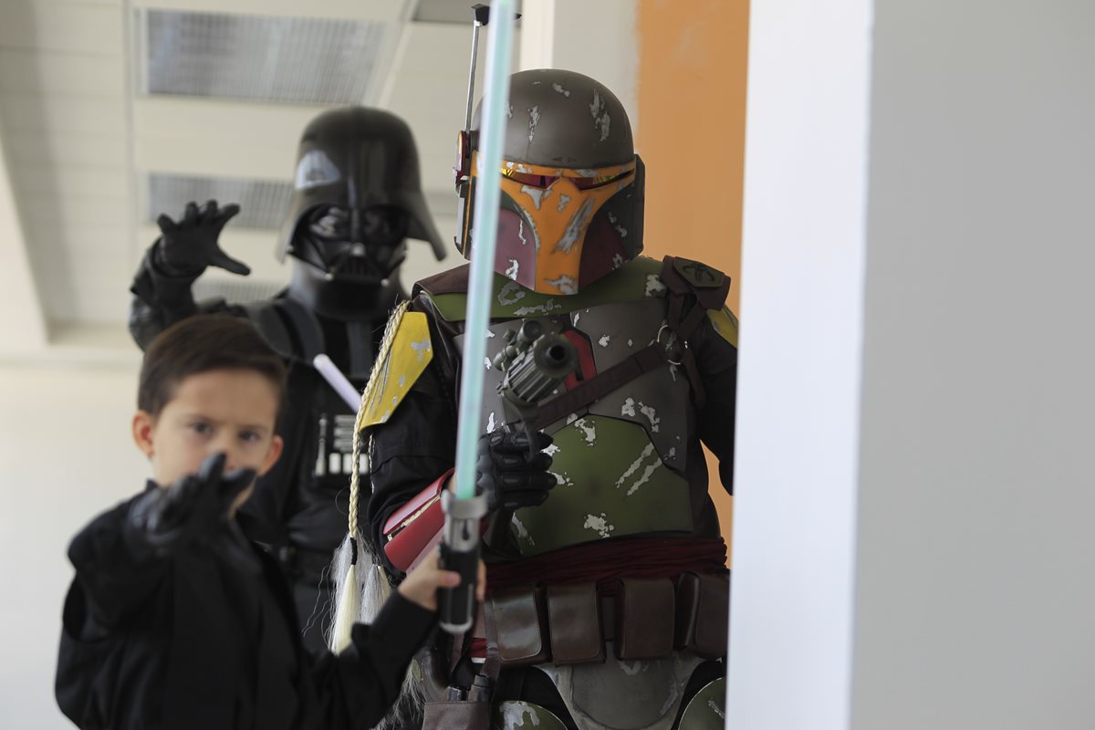 Los guatemaltecos viven con fascinación el estreno de la nueva película de Star Wars, Rogue One. (Foto Prensa Libre: Carlos Hernández)
