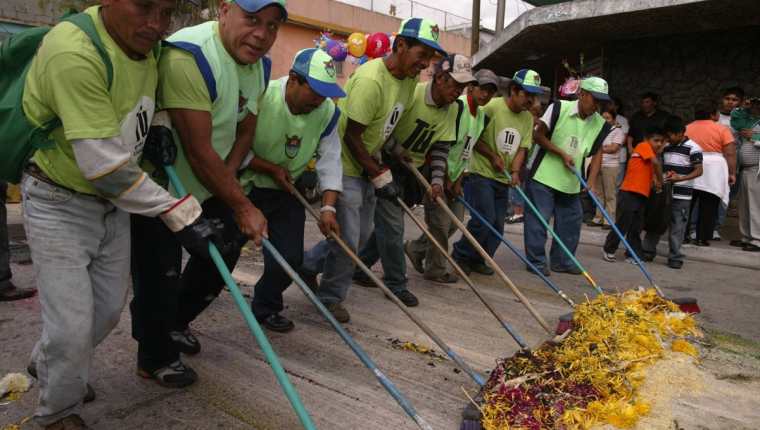 Un equipo de 300 personas del programa Limpia y Verde trabajó en el aseo de la ciudad. (Foto Hemeroteca PL)