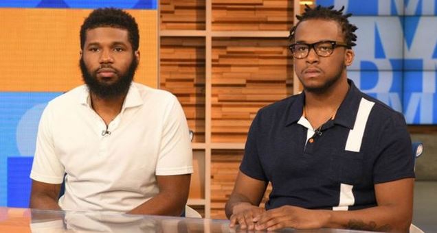 Rashon Nelson (izquierda) y Donte Robinson recibirán cada uno la cantidad simbólica de US$1. (Foto Prensa Libre: CBS)