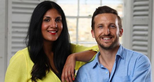 Radha Vyas y Lee Thompson se conocieron a través de un sitio web de citas. (SIMON DAWSON)