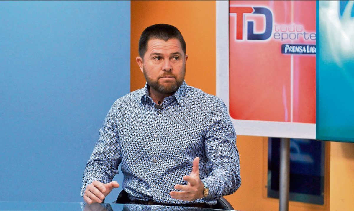 Juan Manuel Funes lamenta la situación que vive el futbol guatemalteco. (Foto Prensa Libre: Hemeroteca PL)