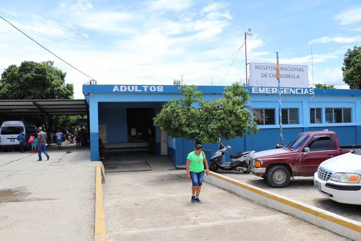Hospital donde se registró el deceso de la mujer embarazada. (Foto Prensa Libre: Mario Morales).