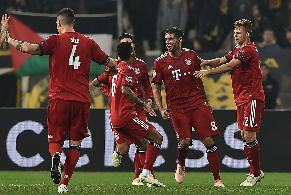 Los jugadores del Bayern Munich celebran el triunfo contra el AEKA Atenas, en la Champions League. (Foto Prensa Libre: AFP)