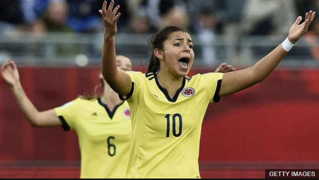Yoreli Rincón salió en defensa del fútbol femenino tras las polémicas declaraciones de Gabriel Camargo. (Foto Prensa Libre: BBC News Mundo)