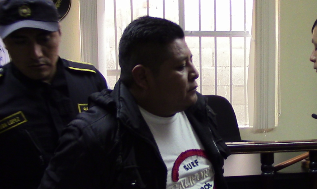 Diego Ixquiatap López fue sentenciado a 57 años de cárcel por tres muertes en Sololá. (Foto Prensa Libre: Ángel Julajuj).