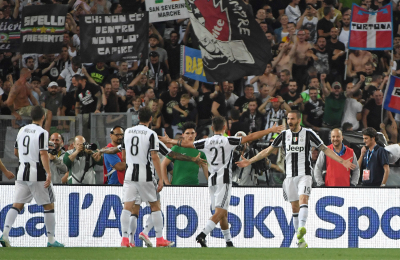 Los jugadores de la Juventus esperan celebrar este fin de semana el título italiano. (Foto Prensa Libre: AFP)