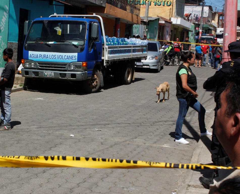 Lugar donde murió baleado Cecilio Hernández, en la cabecera de Chimaltenango. (Foto Prensa Libre: Víctor Chamalé).