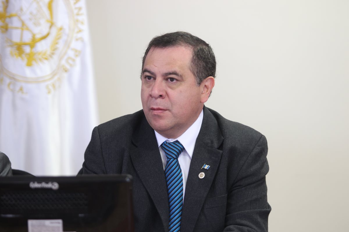 Luis Velásquez Quiroa asumirá presidencia del CHN. (Foto Prensa Libre: Hemeroteca PL)